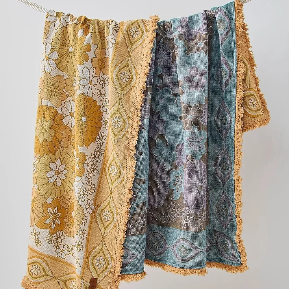 Wandering Floral Patterned Throw with Fringe - Picture 1 of 12